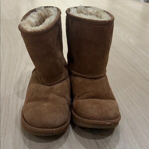Chestnut UGG Boots-Kids Size 3